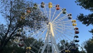 People Stuck in Karaganda Park