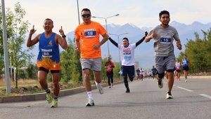 1,500 People Participate in Charity Music Run 2023 in Almaty